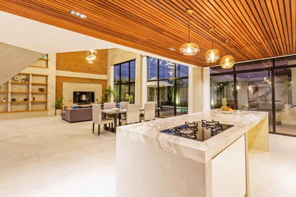 Manresa Villa Bali 4 Canggu  Luaran gambar